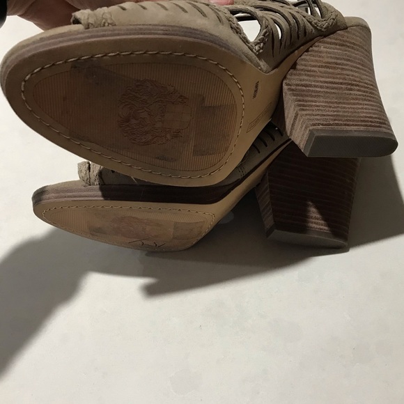 New Vince Camuto Janil Open Toe Suede Sandals - Picture 8 of 8